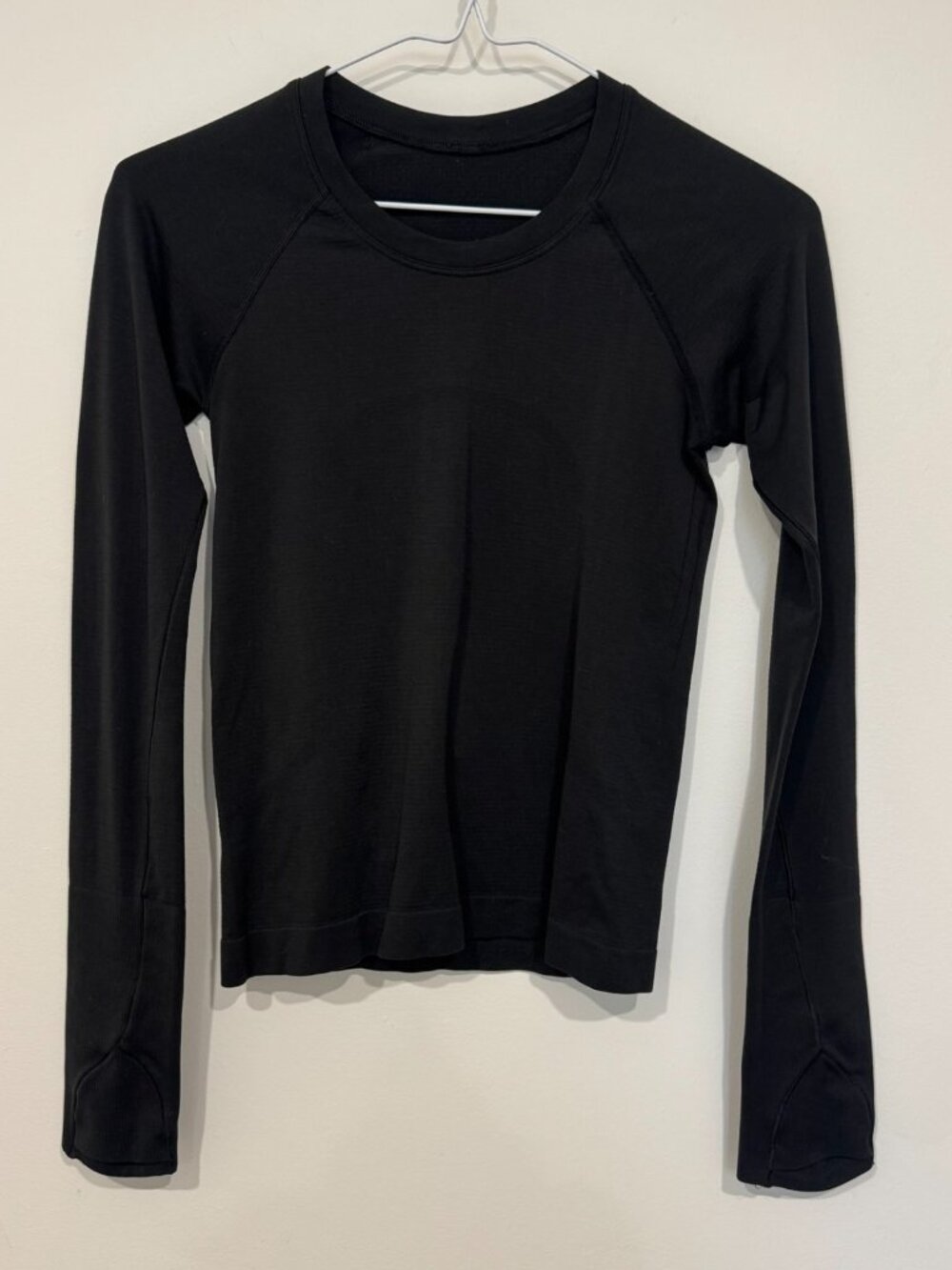 Lululemon Swiftly Tech Long Sleeve 2.0 *Race Length Waist Length Black Size 2